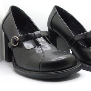 Sketcher's Women's Size 8 Retro Heels